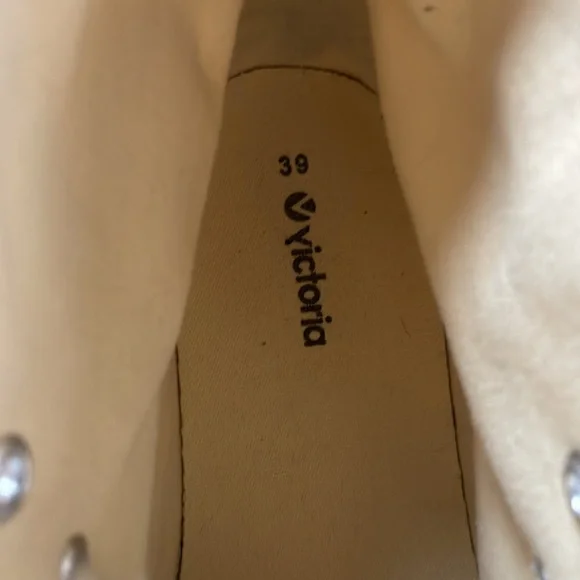 Victoria - Size 39 - cream/pale pink platform high tops - Picture 5 of 6